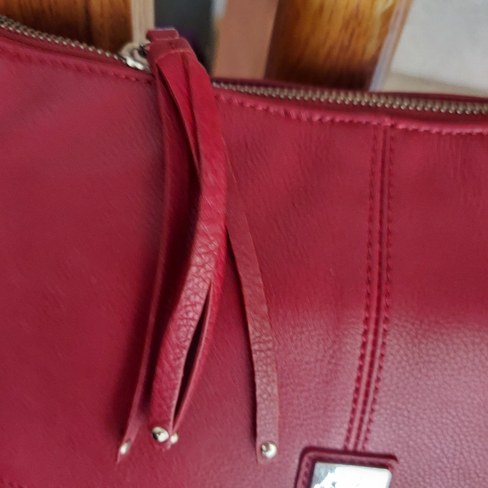 Piazza Shoulder Bag - Picture 8 of 9